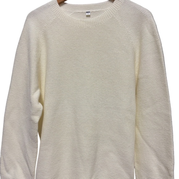 Uniqlo | Women's Cream Knit Crew Neck Sweater - Picture 3 of 9
